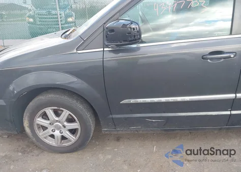 2012 Chrysler Town & Country Touring из США, поврежденный, VIN 2C4RC1BG9CR337551